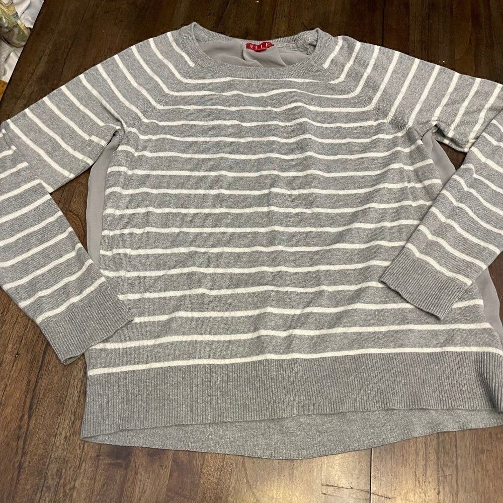 Elle Solid Back Stripes Front Lightweight Sweater - Picture 9 of 10